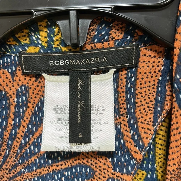 BCBG - “Amu” Patterned Tie Blouse - SZ S, Multi Color - Picture 6 of 8